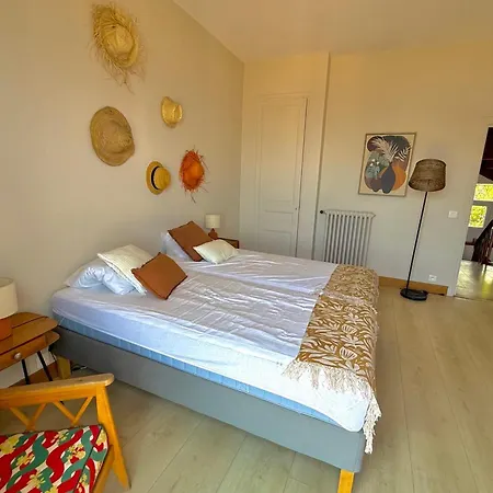Cap D'antibes View Of La Garoupe Sleeps 8 Garden And Terrace * Antibes