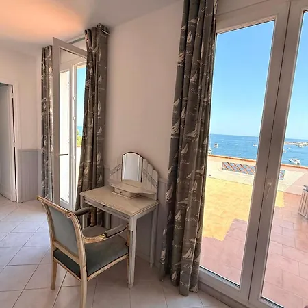 Villa Cap D'antibes View Of La Garoupe Sleeps 8 Garden And Terrace